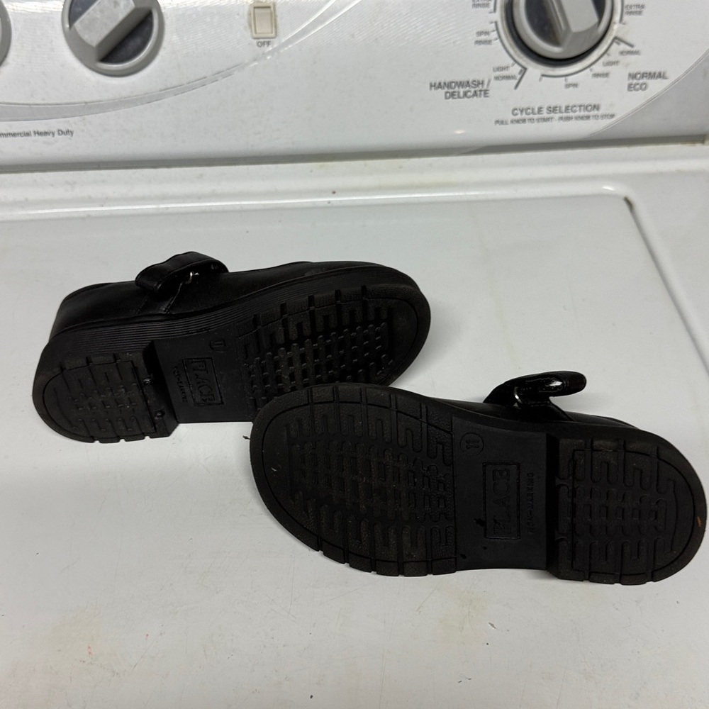 Children's place mary jane platform shoes size 11 worn once EUC black - Picture 3 of 3